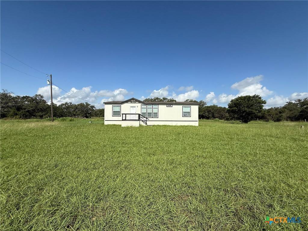 19656 US Highway 77, Yoakum, TX 77995