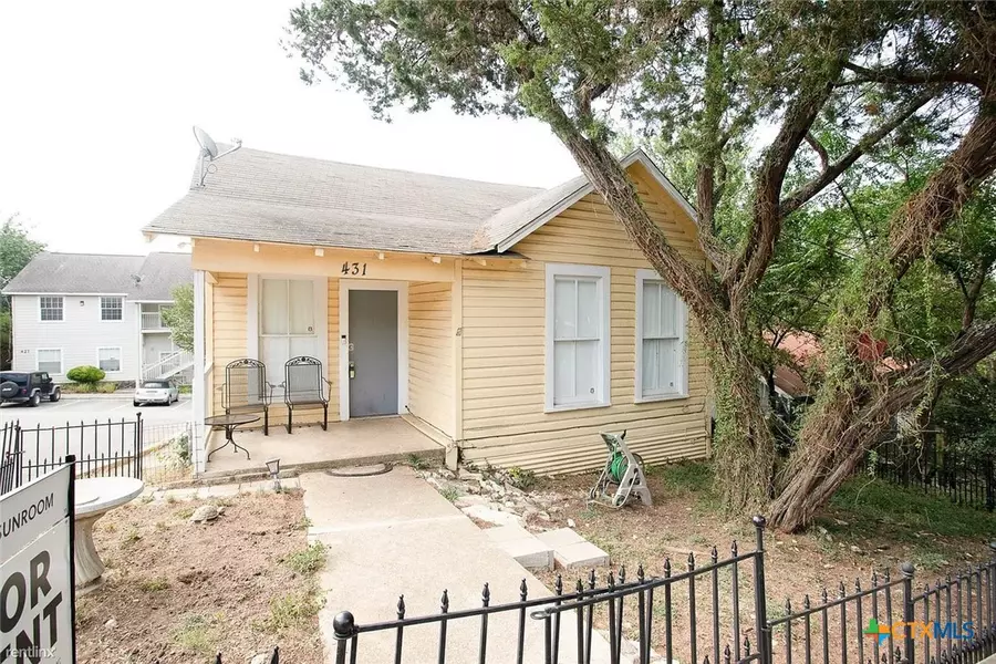 431 Lindsey ST, San Marcos, TX 78666
