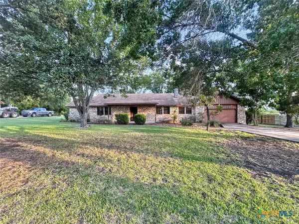 501 Ridge DR, San Marcos, TX 78666