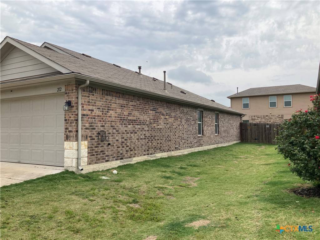 Kyle, TX 78640,212 Dusky Thrush DR