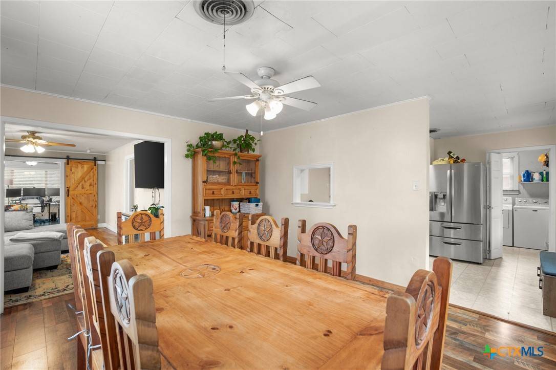 Thrall, TX 76578,102 E Stiles ST