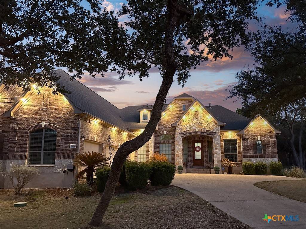 San Antonio, TX 78266,19530 Creekview Oaks