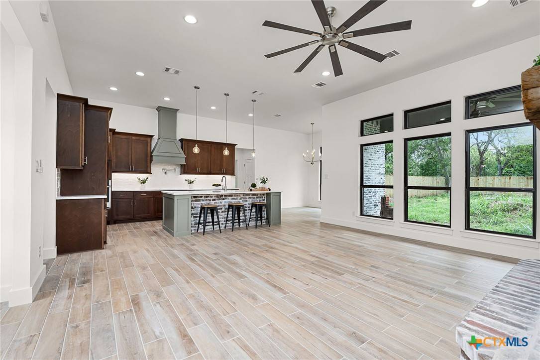 Mcqueeney, TX 78123,249 Sandpiper LN