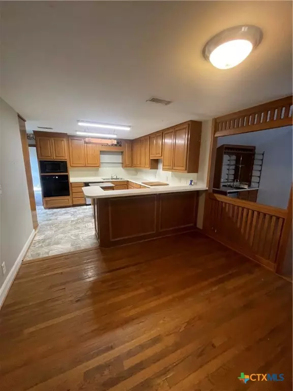 Victoria, TX 77901,1505 E Park AVE