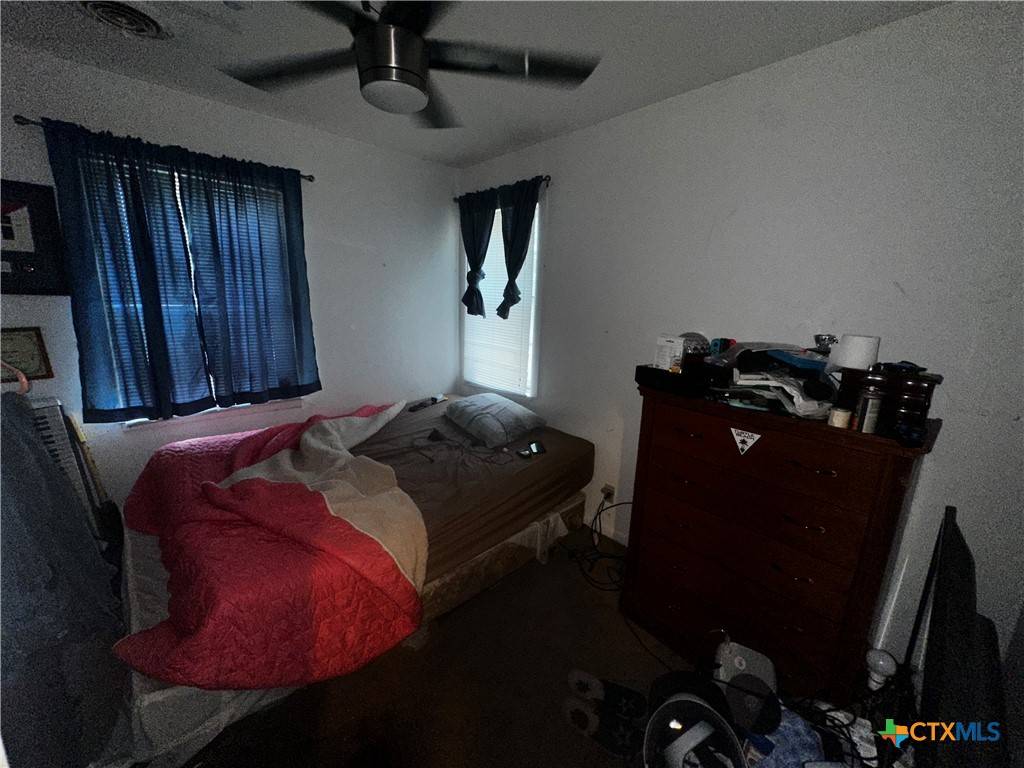 Killeen, TX 76543,1402 N W S Young DR