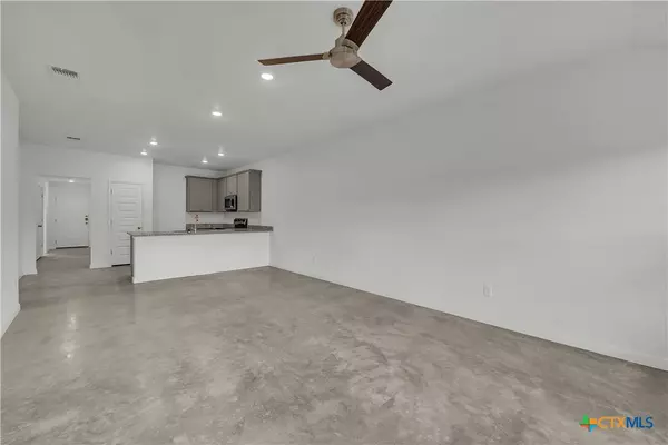 Killeen, TX 76543,902 Cherry Laurel DR