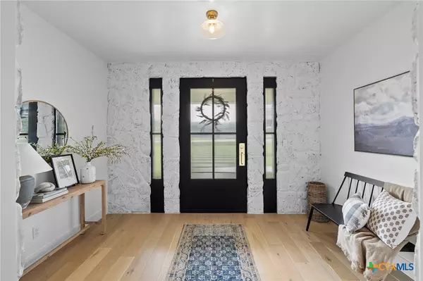 New Braunfels, TX 78132,807 Wade RD