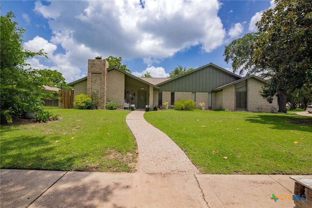 Victoria, TX 77904,602 Chimney Rock DR