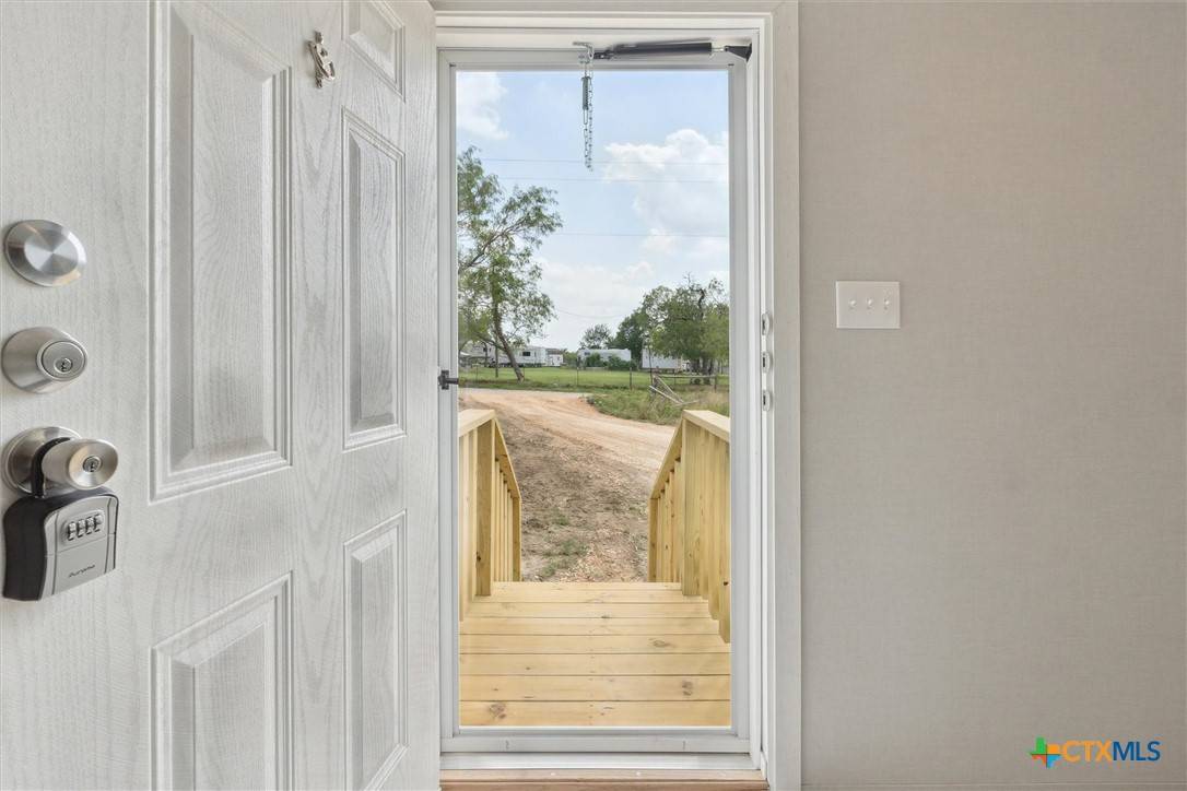 Luling, TX 78648,965 Roosevelt Rd