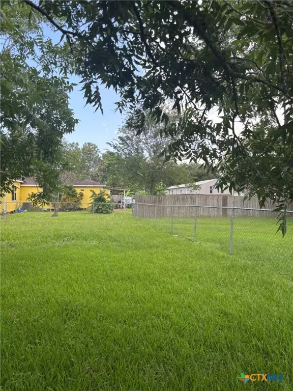 Ganado, TX 77962,302 E Heard ST