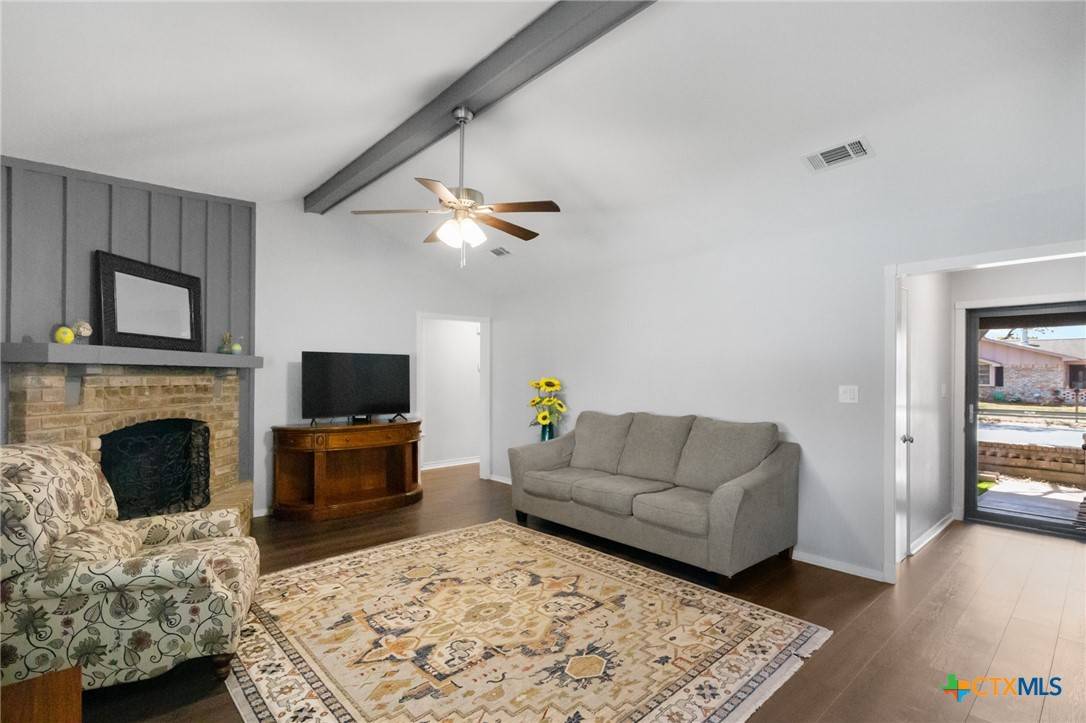 Victoria, TX 77901,118 Byron LN