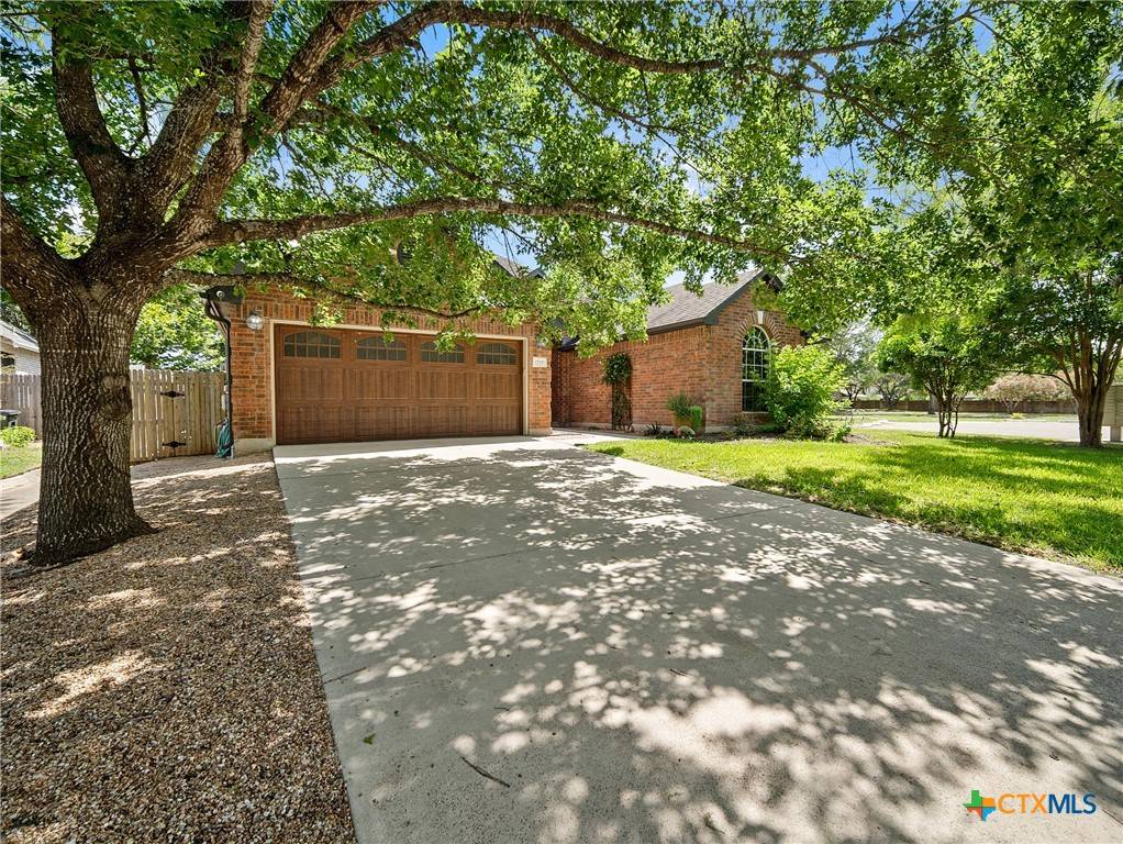 1799 Oak, New Braunfels, TX 78132