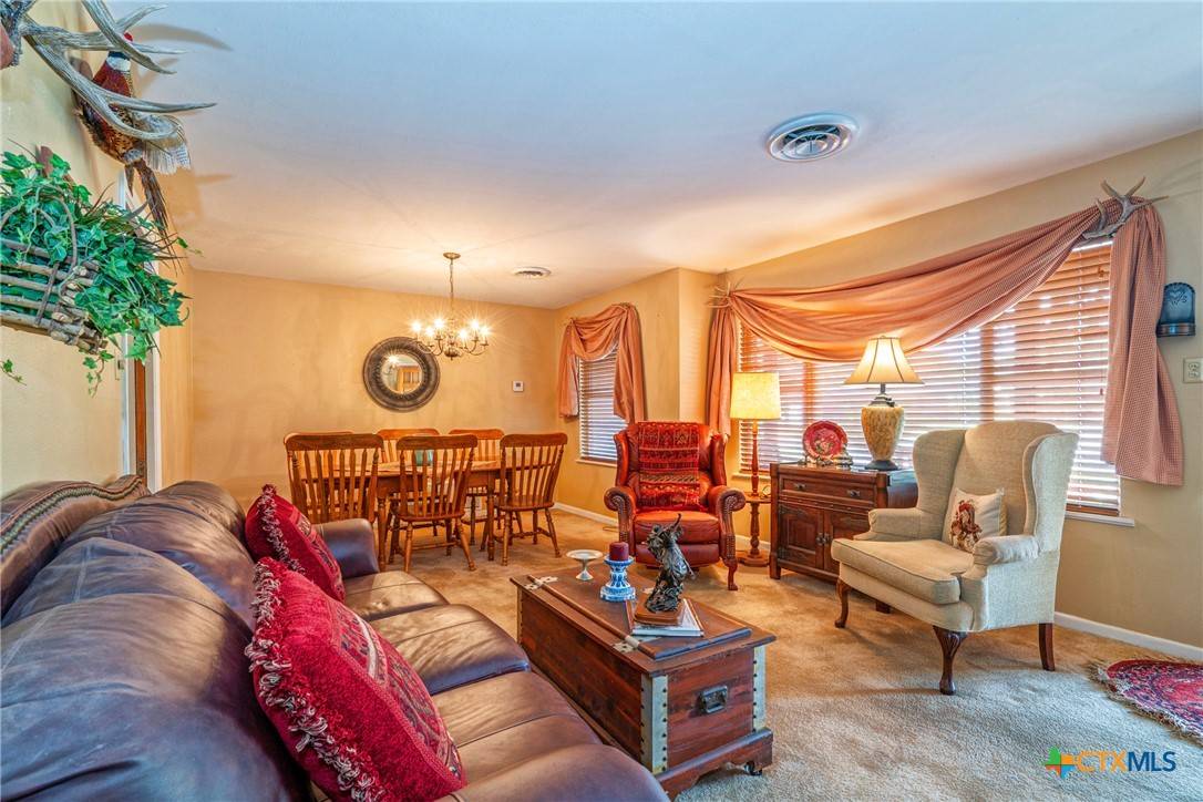 Beeville, TX 78102,808 E Randall