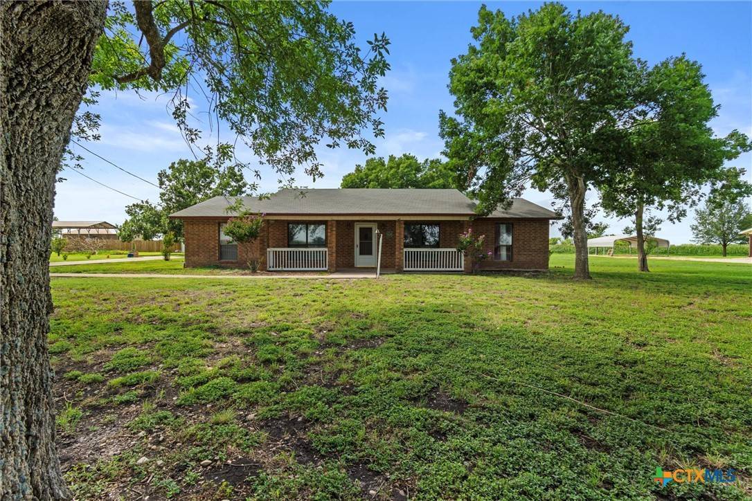 2080 Allison RD, Martindale, TX 78655