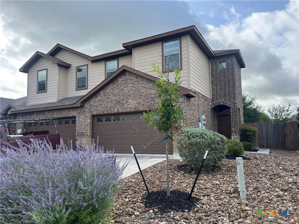 665 Creekside CIR, New Braunfels, TX 78130