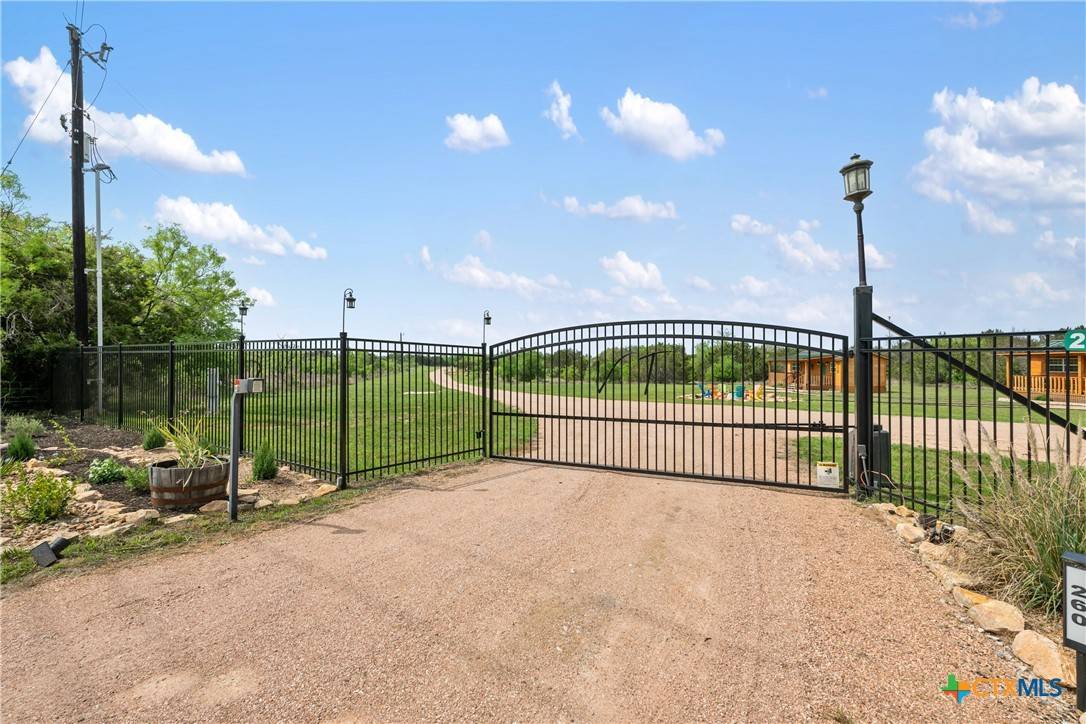 212 County Road 413, Spicewood, TX 78669
