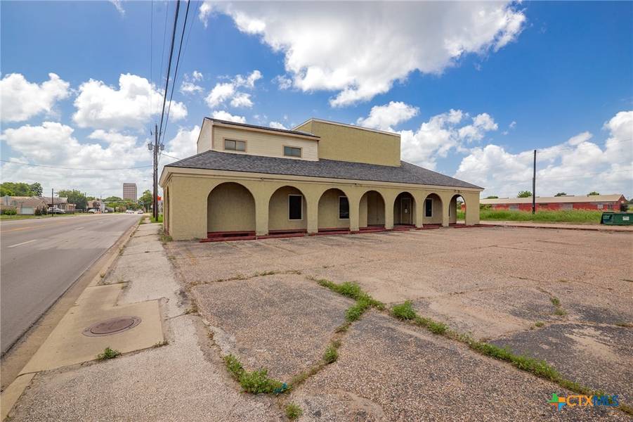 708 E Goodwin AVE, Victoria, TX 77901