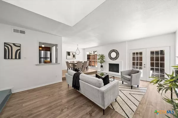 Dallas, TX 75243,9206 Flickering Shadow Drive