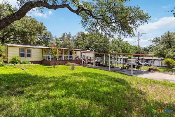 Canyon Lake, TX 78133,303 Oaklane ST