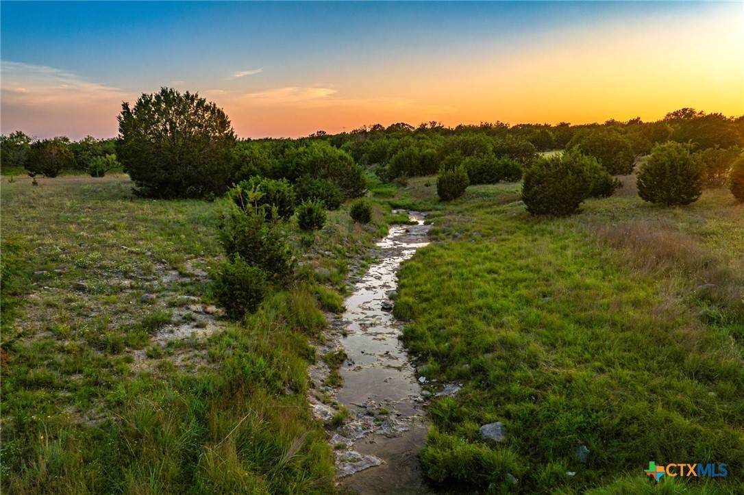 Lampasas, TX 76528,1305 County Road 3800