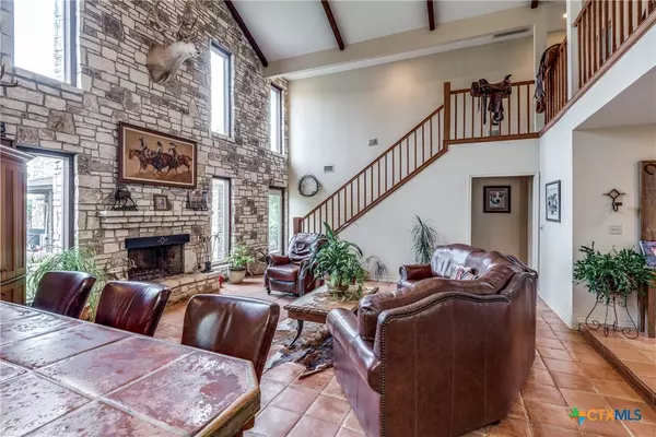 Adkins, TX 78101,10767 Rosemar LN