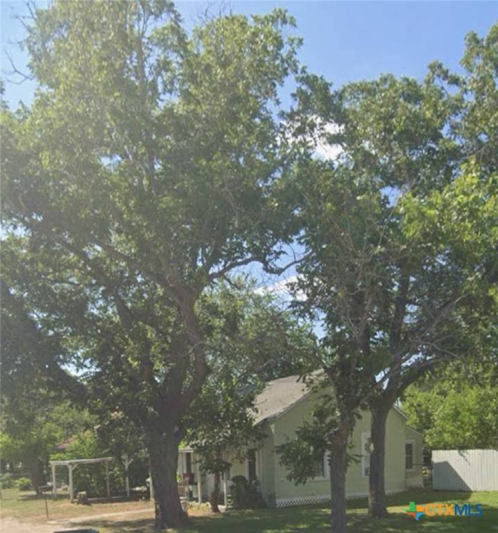 Cuero, TX 77954,312 W Courthouse ST