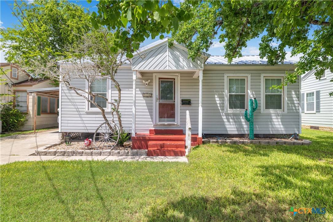 516 2nd ST, Cuero, TX 77954