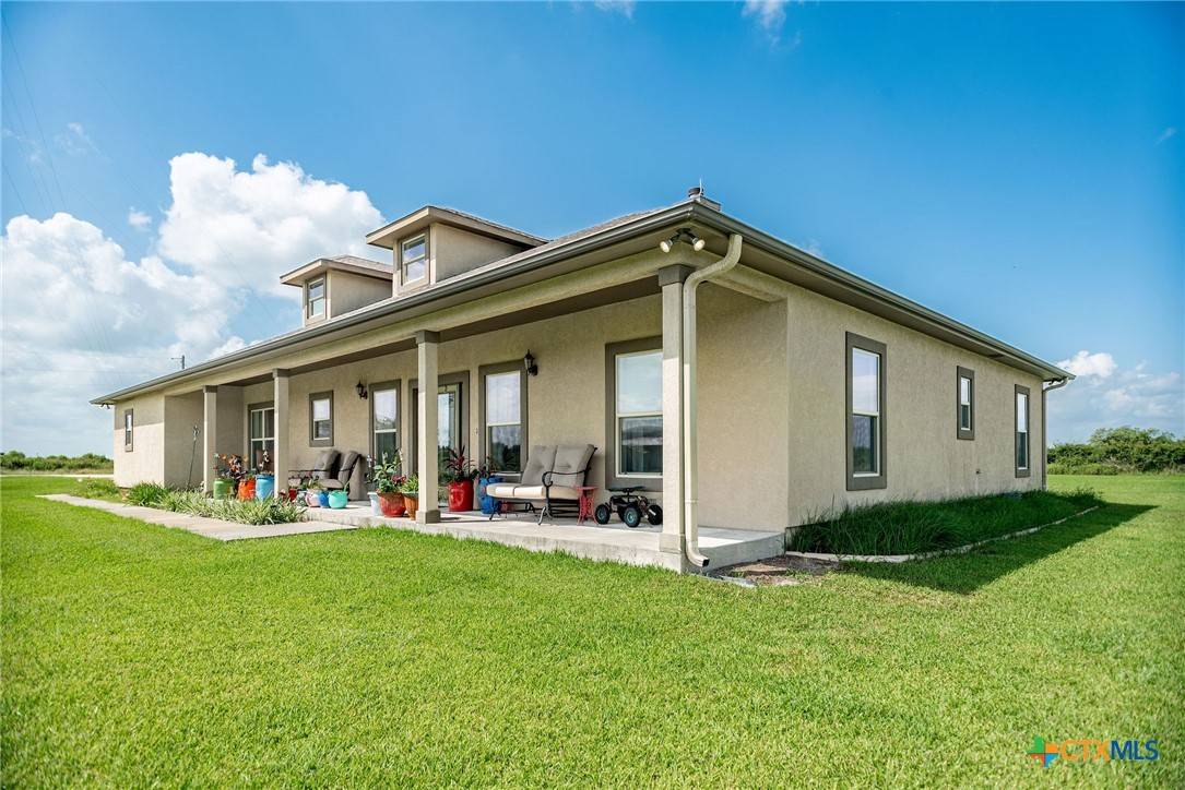 Port Lavaca, TX 77979,196 Garza RD