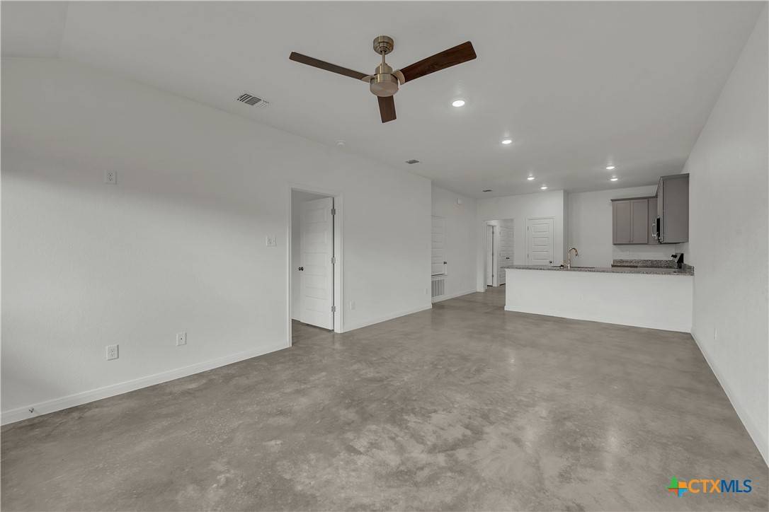 Killeen, TX 76543,904 Cherry Laurel LN