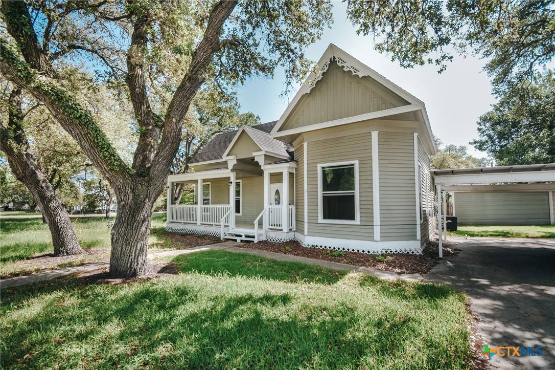 209 Progress ST, Edna, TX 77957