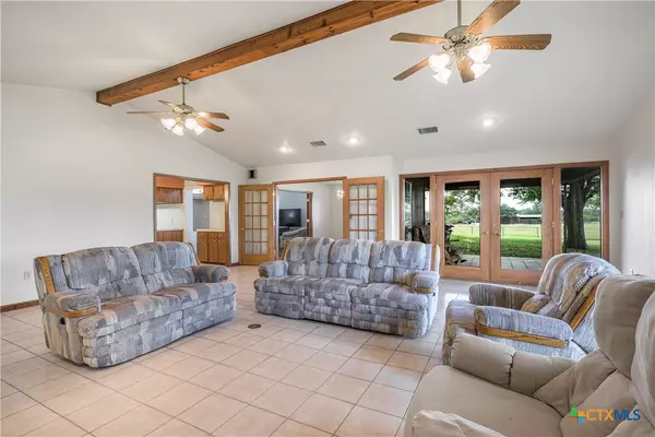 Flatonia, TX 78941,1226 E US Highway 90