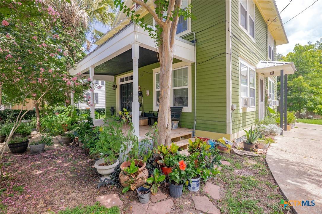 406 E Goodwin AVE, Victoria, TX 77901