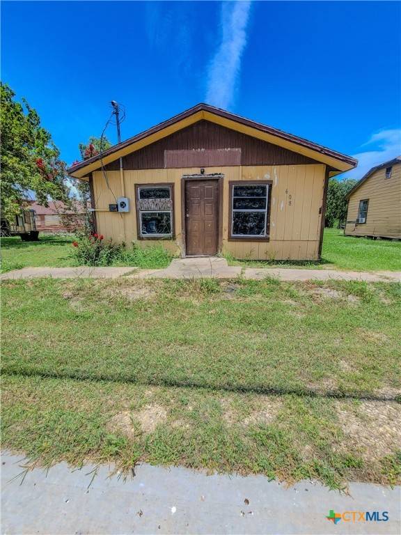 Port Lavaca, TX 77979,608 S Benavides ST