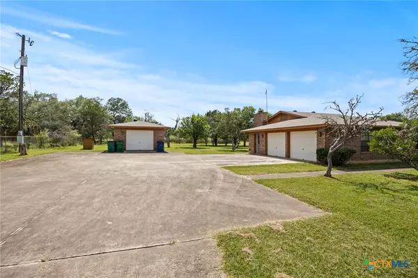 New Braunfels, TX 78132,4 Karbach DR