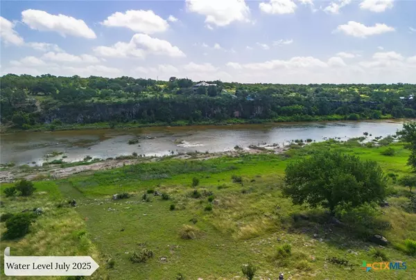 Johnson City, TX 78636,900 Rio Vista RD