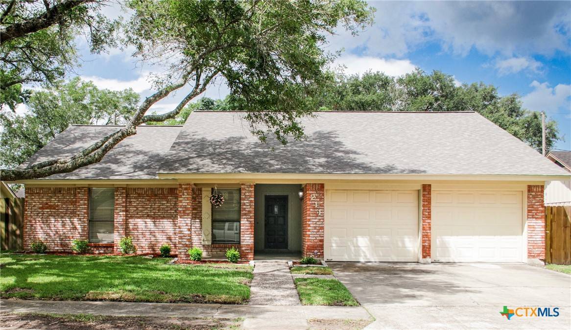 211 Alamogordo DR, Victoria, TX 77904