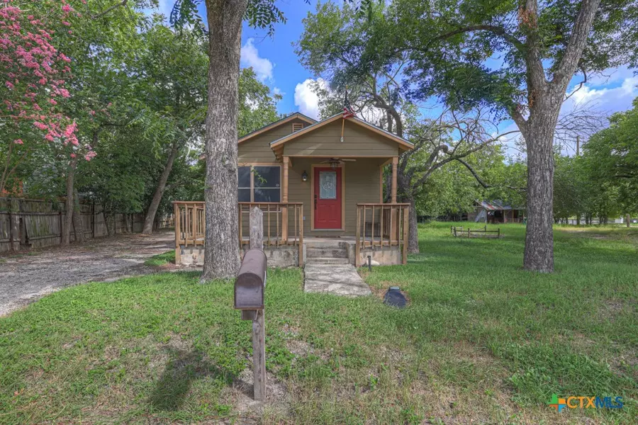 1630 Katy ST, New Braunfels, TX 78130