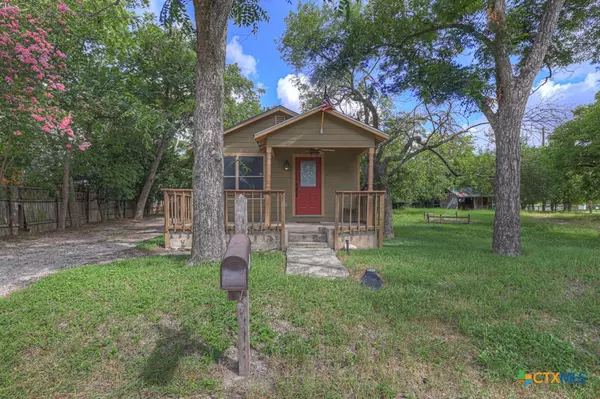 1630 Katy ST, New Braunfels, TX 78130