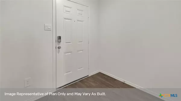 Seguin, TX 78155,1030 GLADYS RUN