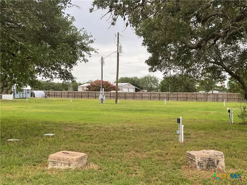 Yoakum, TX 77995,46 County Road 400