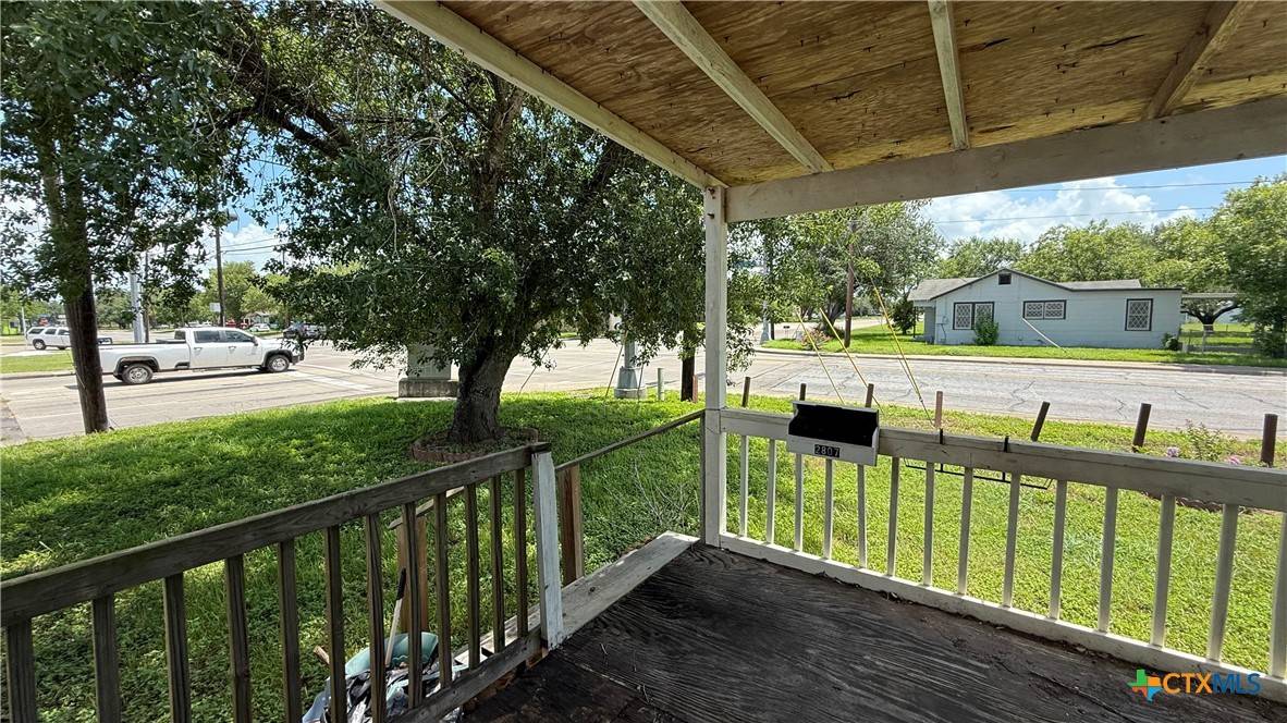 Victoria, TX 77901,2807 Lone Tree RD
