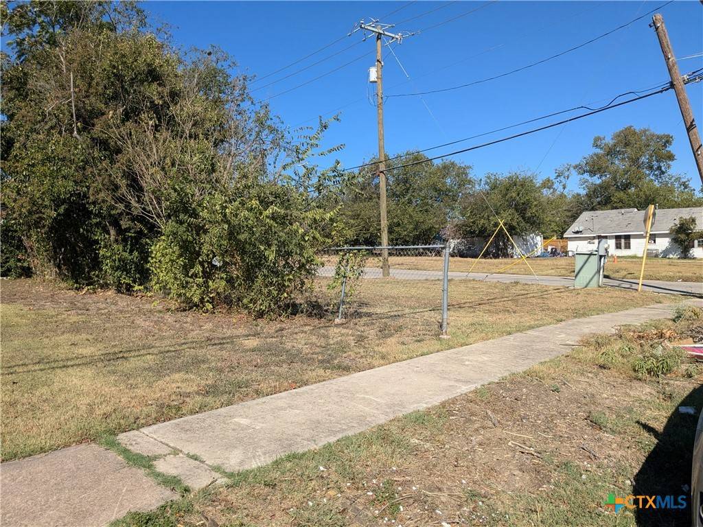 Temple, TX 76504,309 W Avenue P