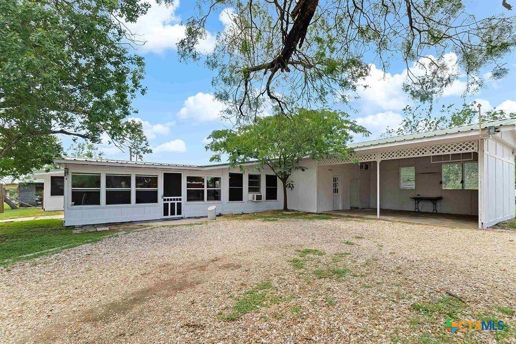 222 Bluebonnet DR, Granite Shoals, TX 78654