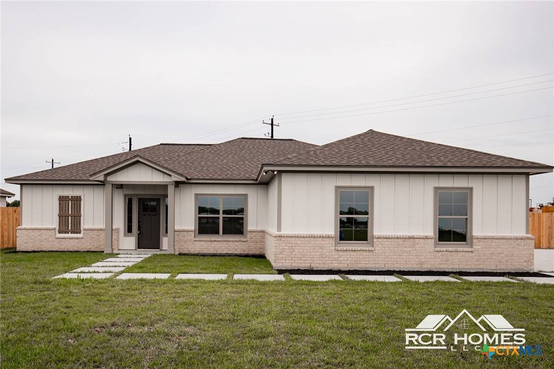 405 Turkey LN, Victoria, TX 77905