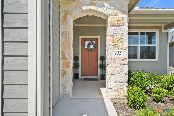 202 Barton Creek LN, Hutto, TX 78634