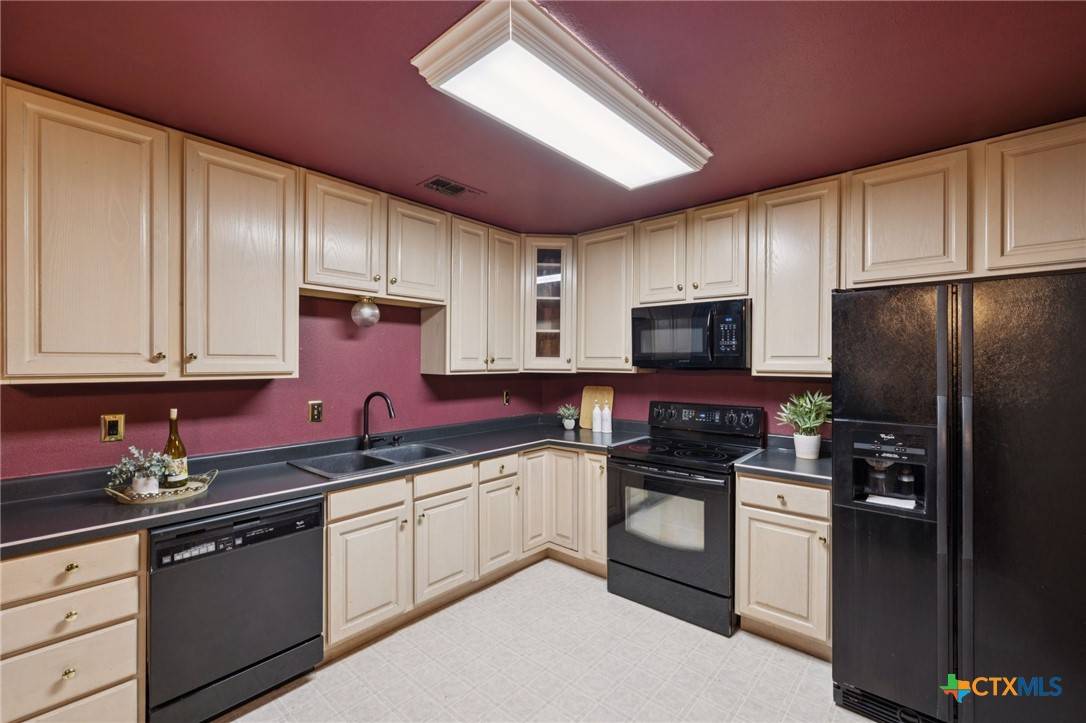 New Braunfels, TX 78130,1062 Rolling Path
