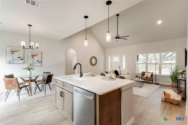 Canyon Lake, TX 78133,294 Lighthouse