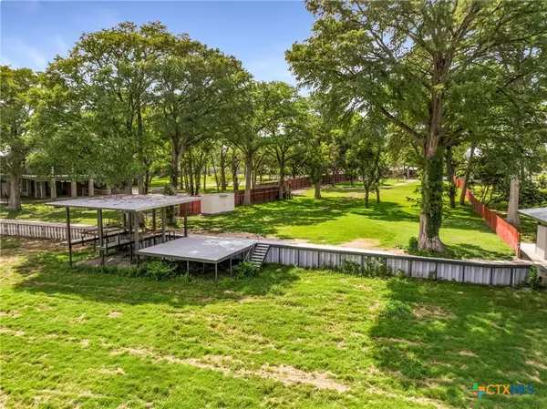 Mcqueeney, TX 78123,1913 Terminal Loop RD