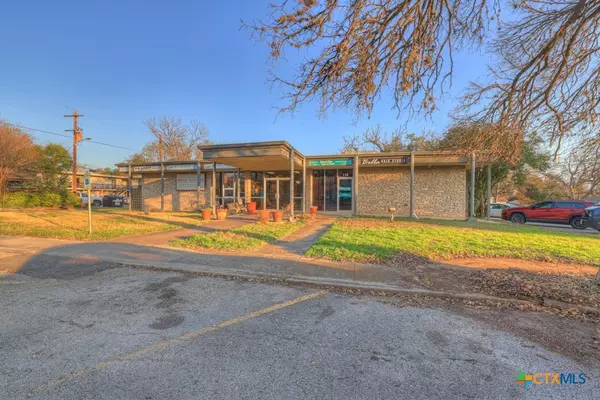 San Marcos, TX 78666,705 W Hopkins ST