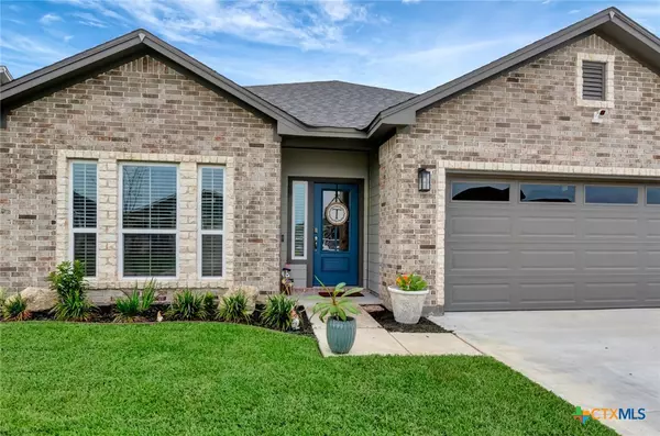 Victoria, TX 77904,213 Flint Rock CT